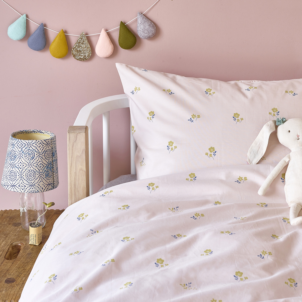 pink and grey childrens bedding